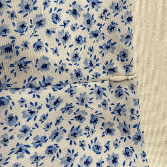 H&M High Waist Dainty Blue and White Floral Skirt - Picture 5 of 10